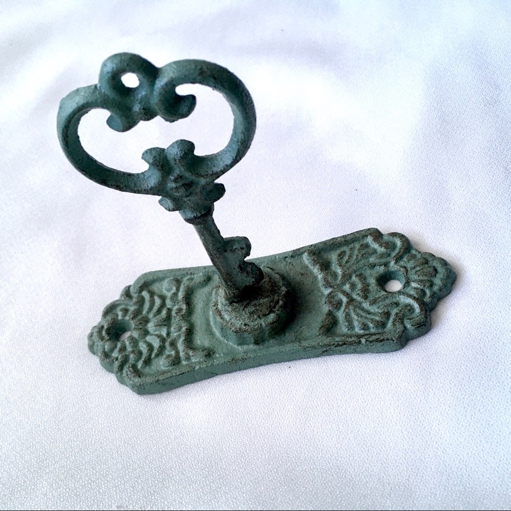 Coat Hook Door & Key Design